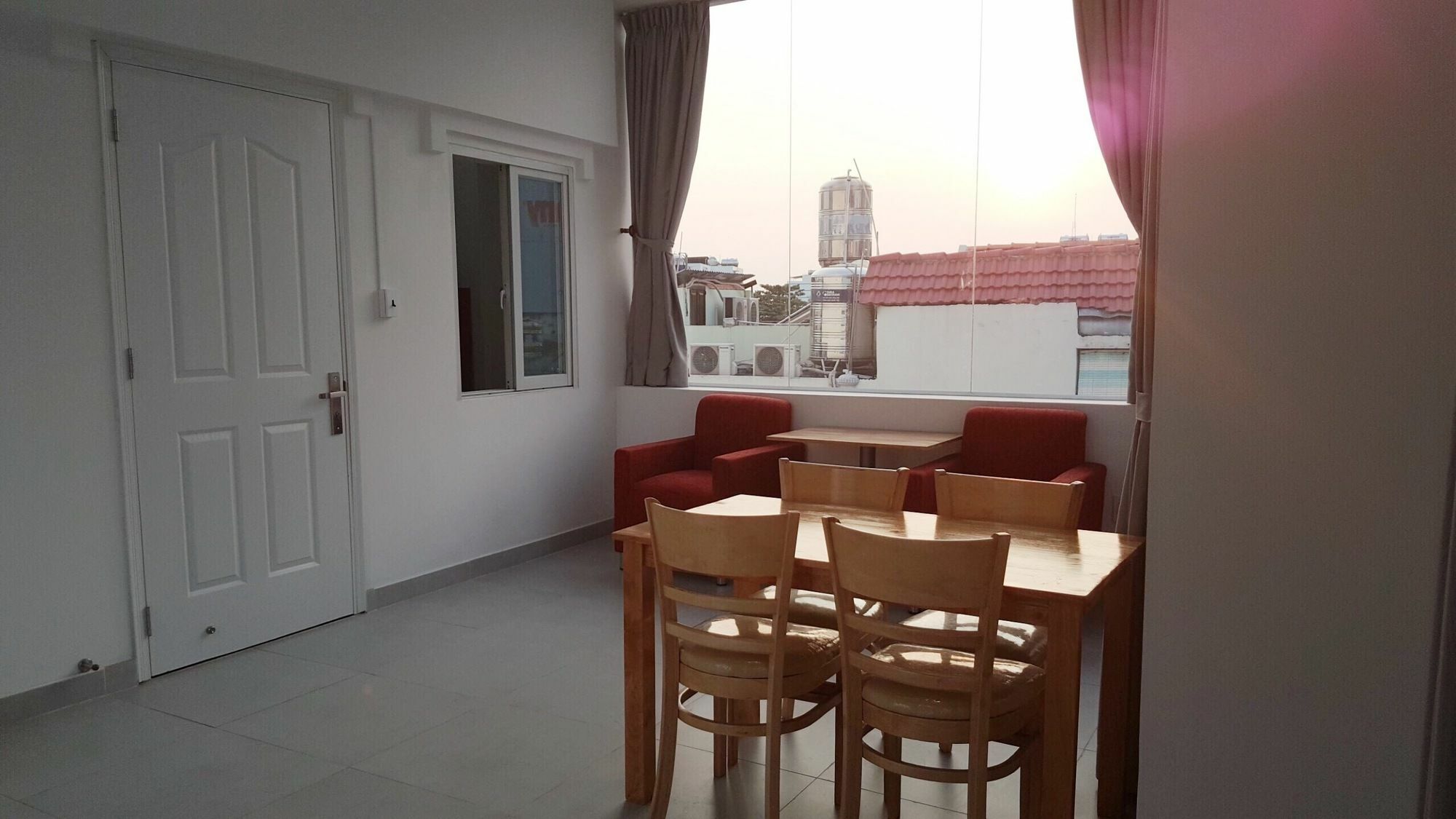 Mekong Homes 14 Хошимин Экстерьер фото